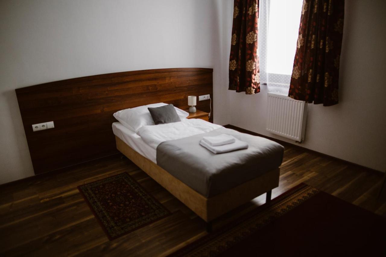 Hotel AB Tychy Exterior foto